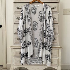 White Print Kimono